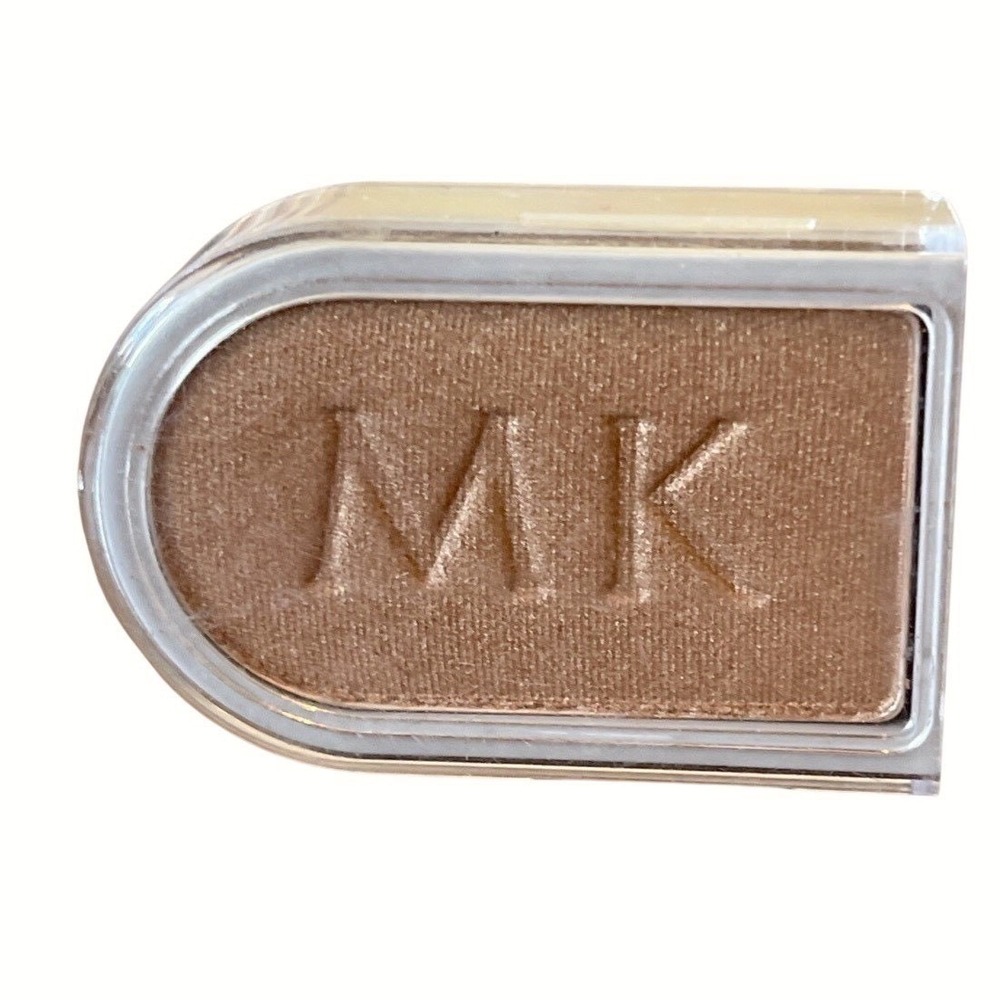 Mary Kay Signature GOLD LEAF 8852 Eye Shadow Color .09 oz - Retired‎